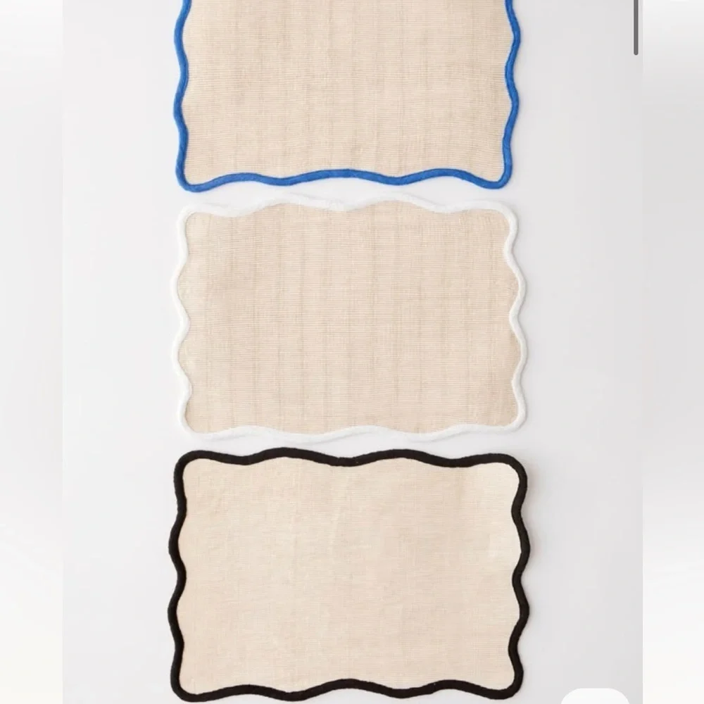 NWT Urban Outfitters Jolie Wave Placemat Set, Set of 2